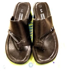 Black rubber wedged sandals